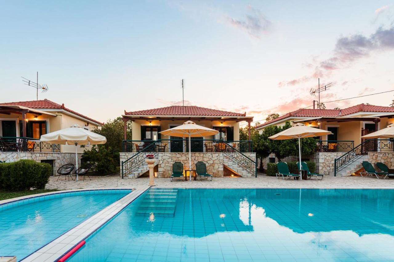 Dukes Poolside Houses Parálion Ástros Buitenkant foto